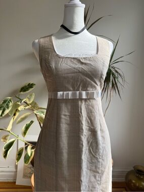 Creamy Plaid Empire Waist Office Siren early 2000a Dress. Bow Detail